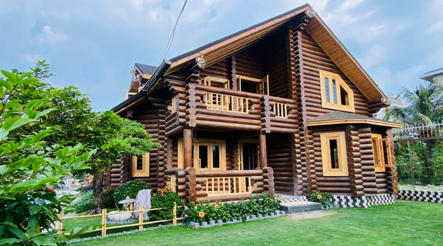 Vẻ đẹp độc đáo của nhà gỗ nằm ở sự khiêm tốn, vừa đủ, nhưng vẫn đảm bảo tiện nghi cho người ở